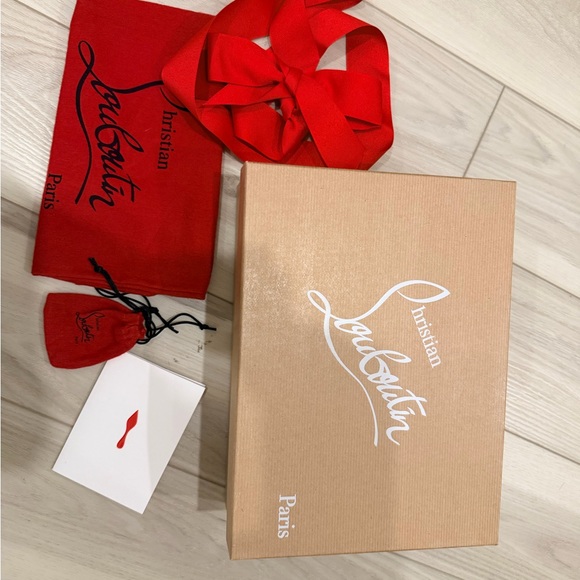 Christian Louboutin Hot Chick 100 Bermuda - Picture 10 of 11